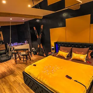 Appartement La Loveroom Bdsm Grassoise La Des Désirs France